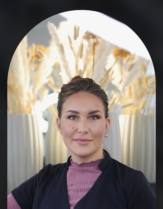 Simone, PMU-artist på Artch PMU i Västerås